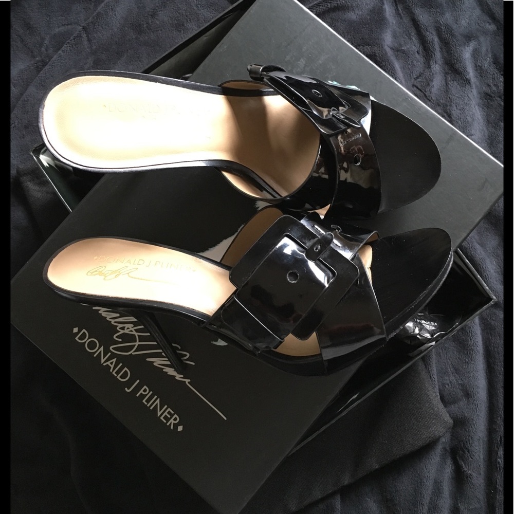Donald J  Pliner Elaine Open Toe Sandal